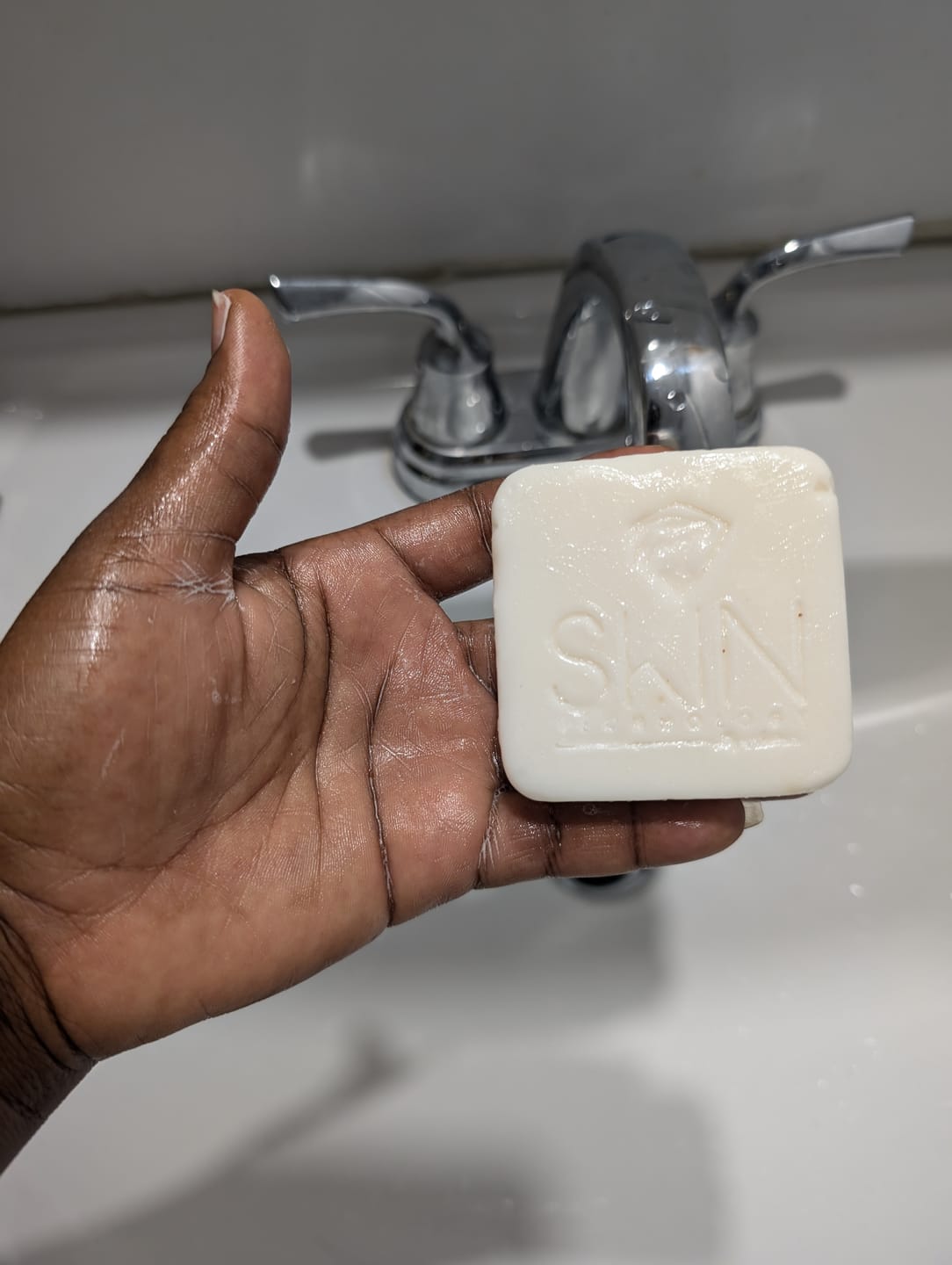 Customer photo review of Premium Plus Lightening Facial Beauty Bar
