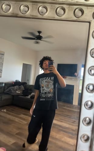 Customer photo review of Luffy 'WANTED' Oversized Vintage T-shirt