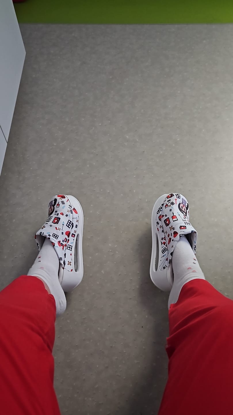 Customer photo review of Saboti Medicali Ortopedici, Albi cu Imprimeu, Femei - Model Airmax Asistenta