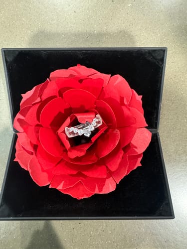 Customer photo review of Louily Unique Rose Gold V-shaped Design Wedding Band