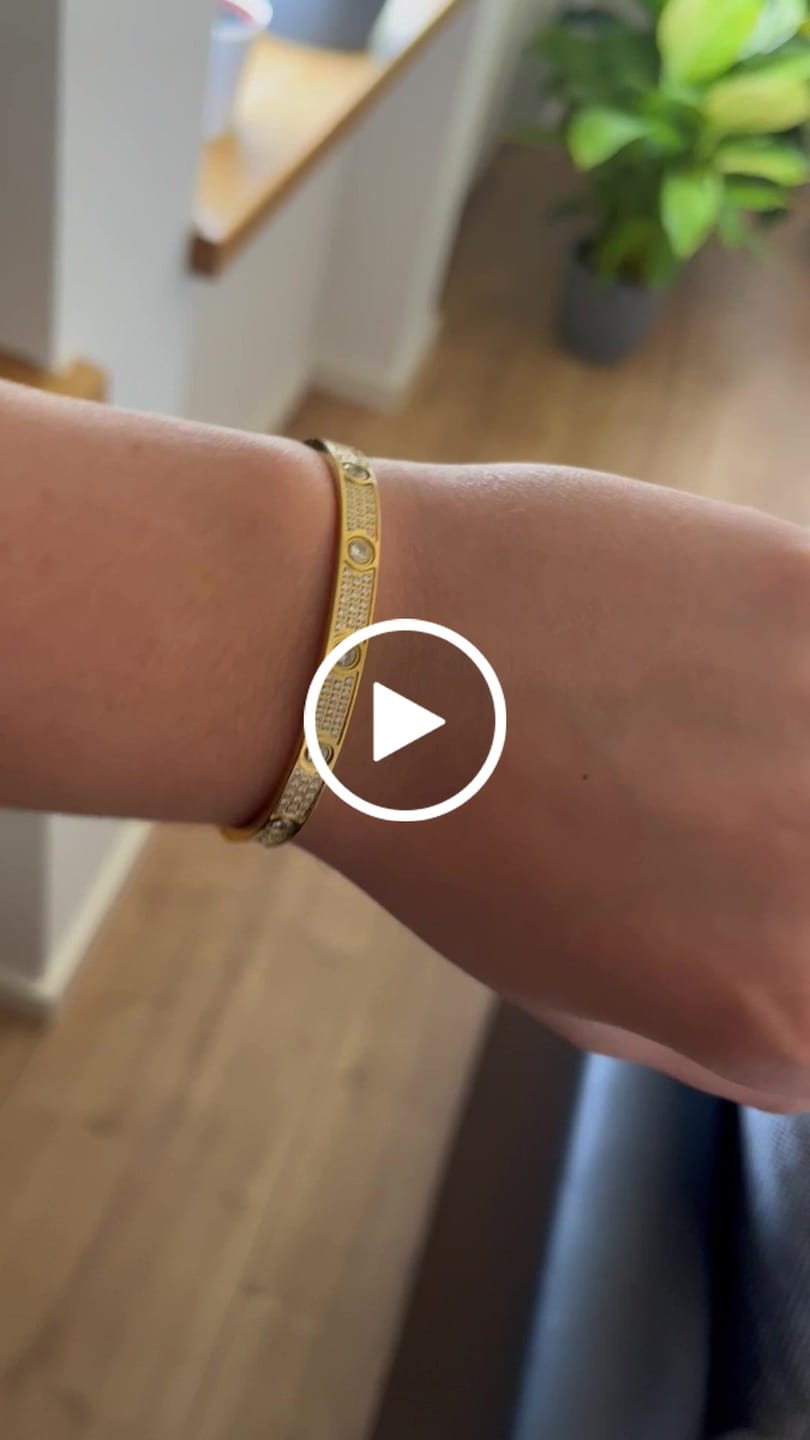 Customer video review of Arena Armreif | 18K vergoldet