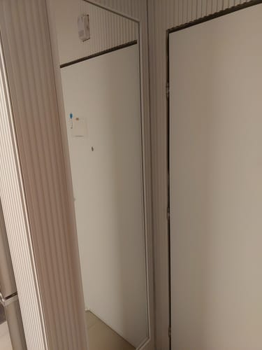 Customer photo review of דלת מראה להסתרת ארון חשמל