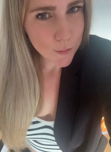 Customer photo review of Lavish Lips