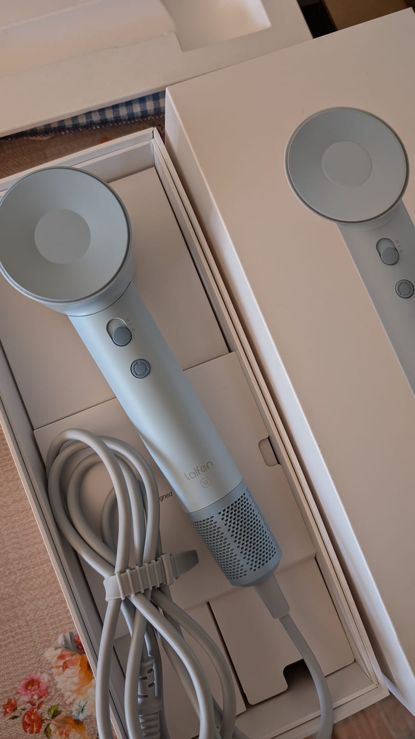 Customer photo review of Laifen SE · High-speed hair dryer