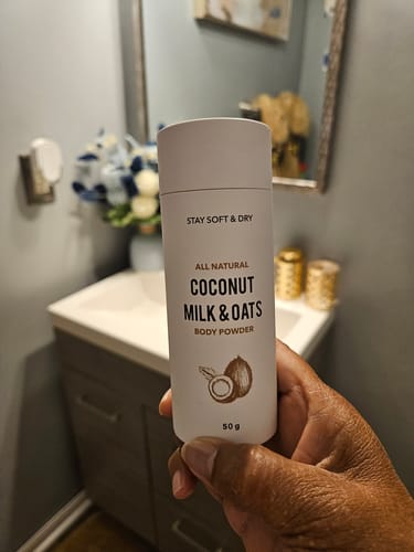 Customer photo review of Talc-Free Coconut Milk & Oats Body Powder