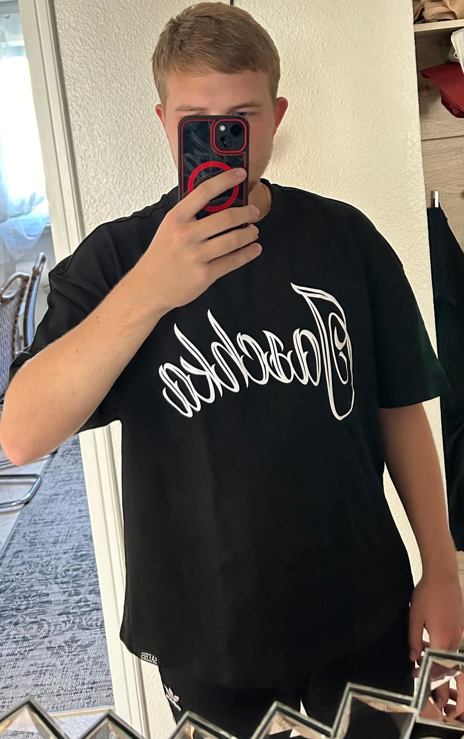 Customer photo review of Jaschka Herren Extra Oversized Premium T-Shirt schwarz by SAEBIS®