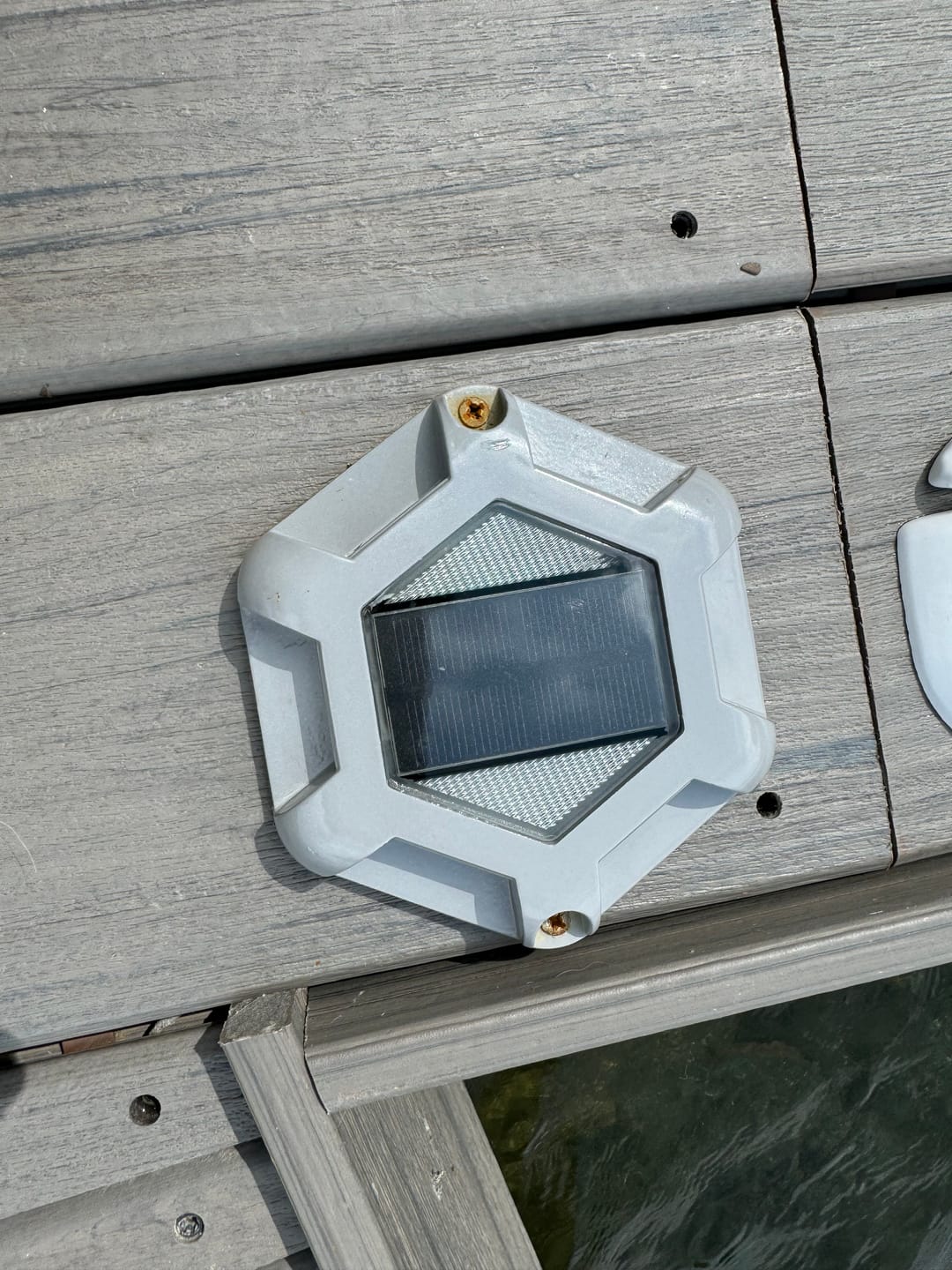 Customer photo review of TSUN Grey Shell White Solar Deck Lights