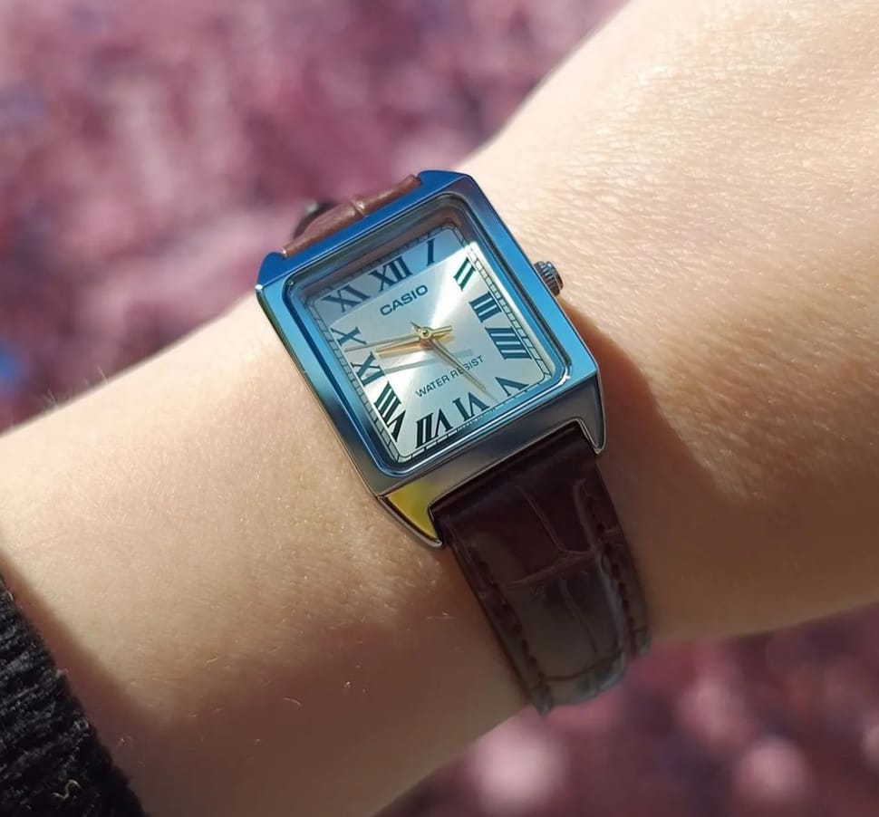 Customer photo review of Reloj Casio Tank Análogo LTP-V007L-9BUDF Cuero Dial Champaña
