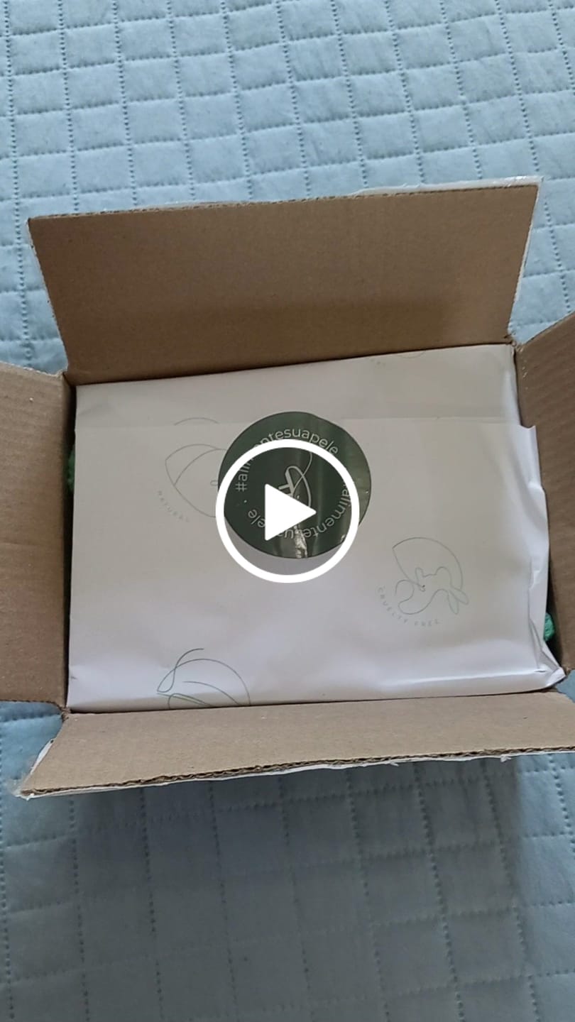 Customer video review of Trio Diário Teen