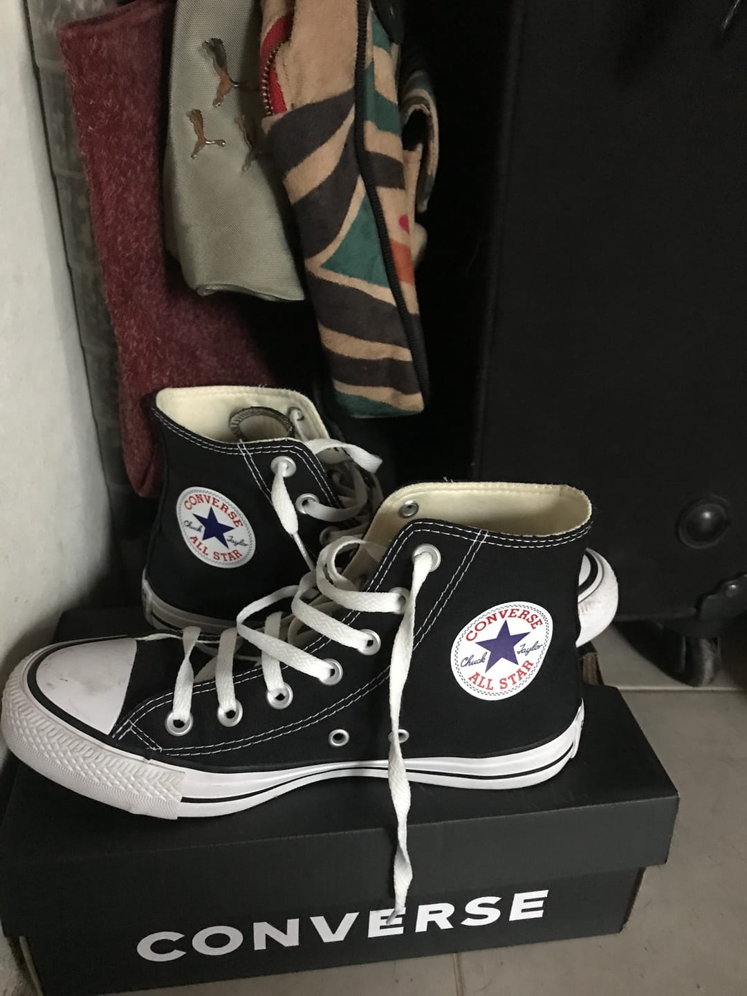 Customer photo review of Zapatillas Converse Chuck Taylor Hi Negro