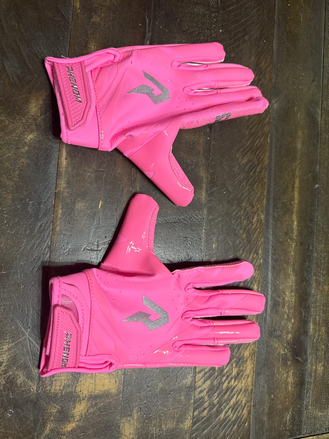 Customer photo review of Phenom Elite VPS5 Youth Football Gloves - Team Colors