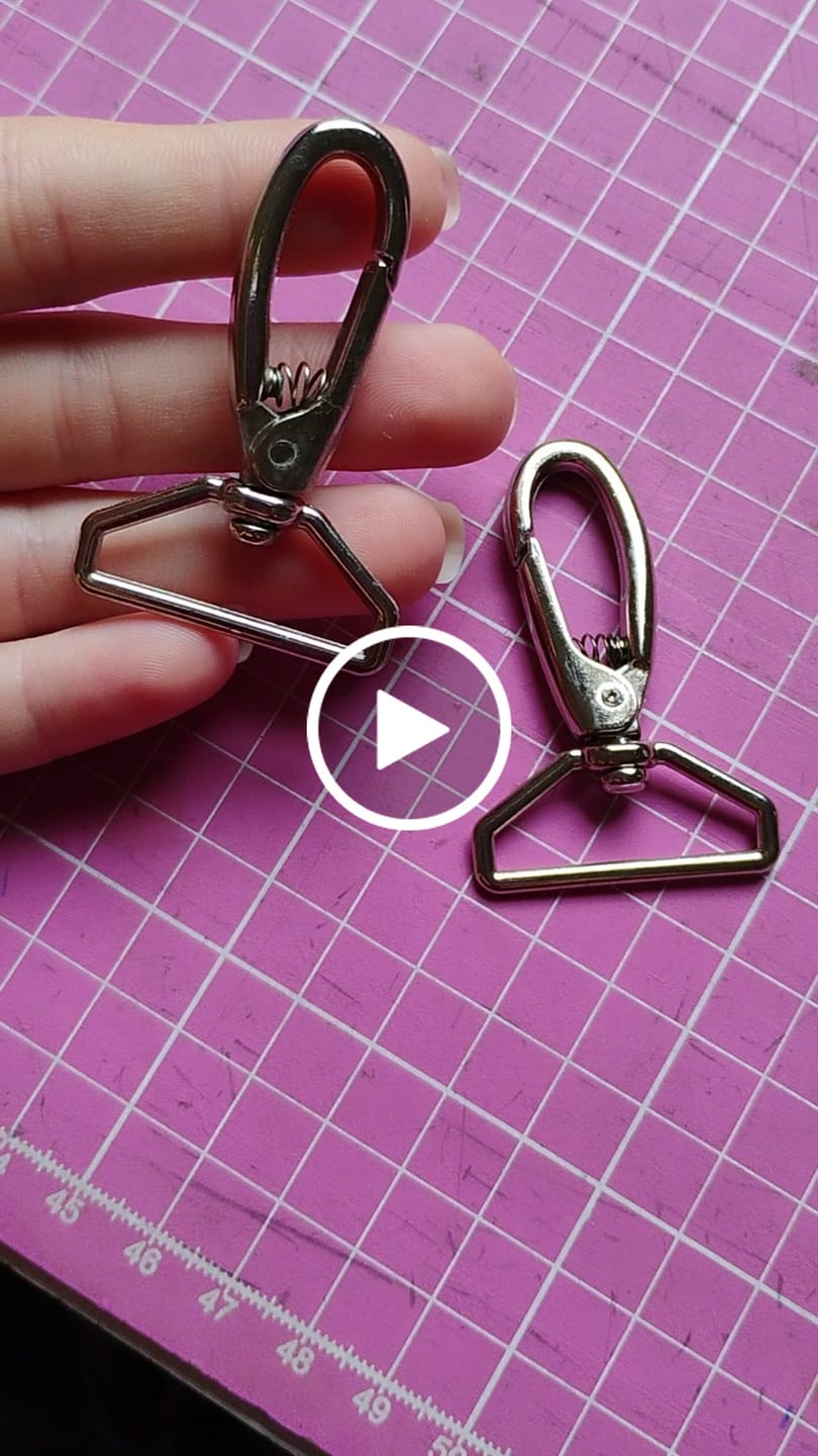 Customer video review of MOSQUETAO ZAMAK 1057/30MM NIQUELADO 10 PEÇAS