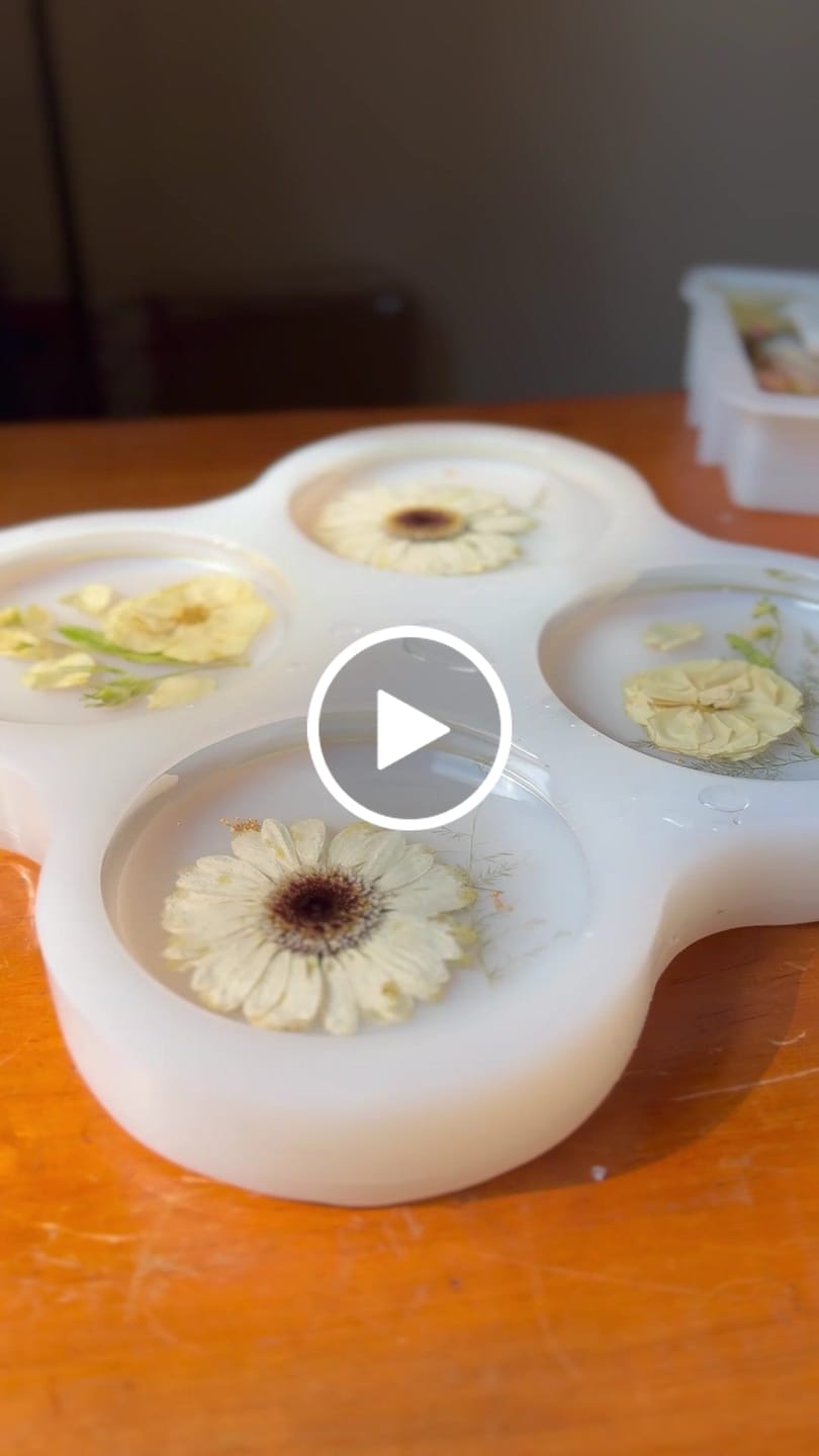 Customer video review of 4.5x1" Thick 4 Coaster Silicone Mold - Round