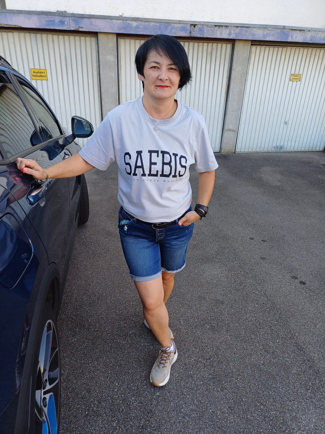 Customer photo review of Lifestyle Damen Oversized T-Shirt asphaltgrau by SAEBIS®