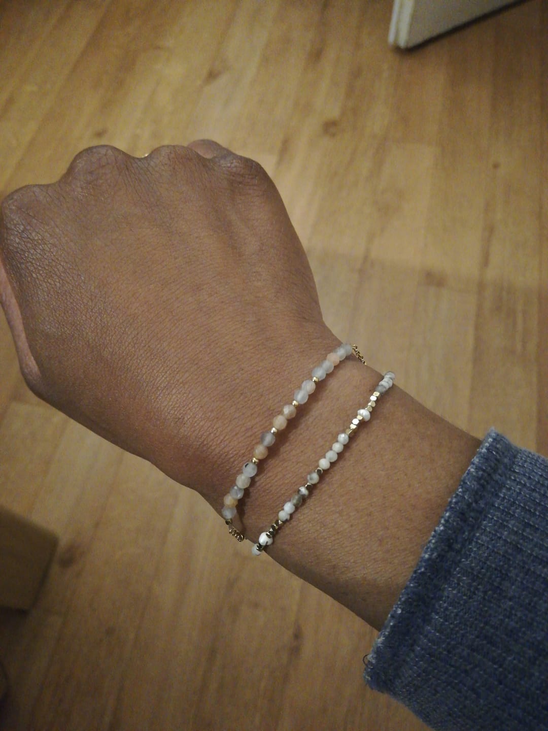 Customer photo review of LUNA - Bracelet doré, pierres naturelles (Pierre de Lune)