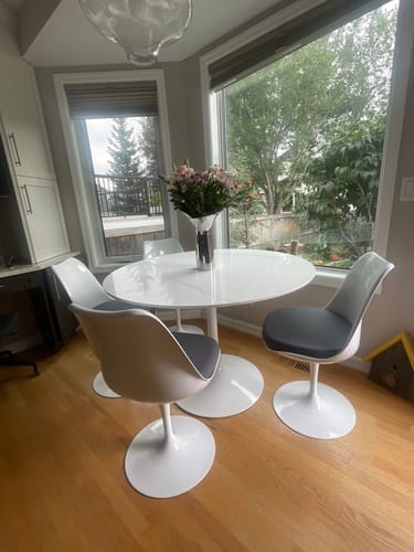 Customer photo review of Tulip Table – Round
