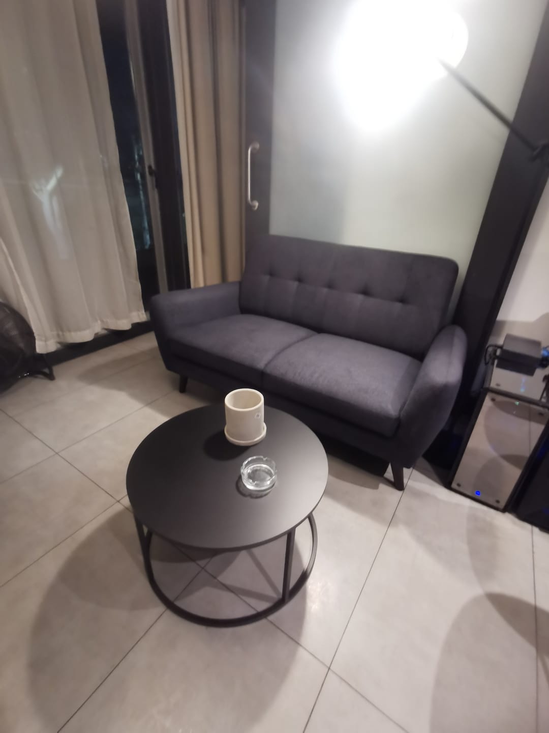 Customer photo review of Mesa de centro circular | METAL BLACK