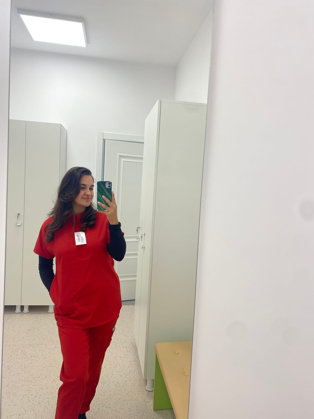 Customer photo review of Costum Medical Rosu, Unisex - Red - Model Activity