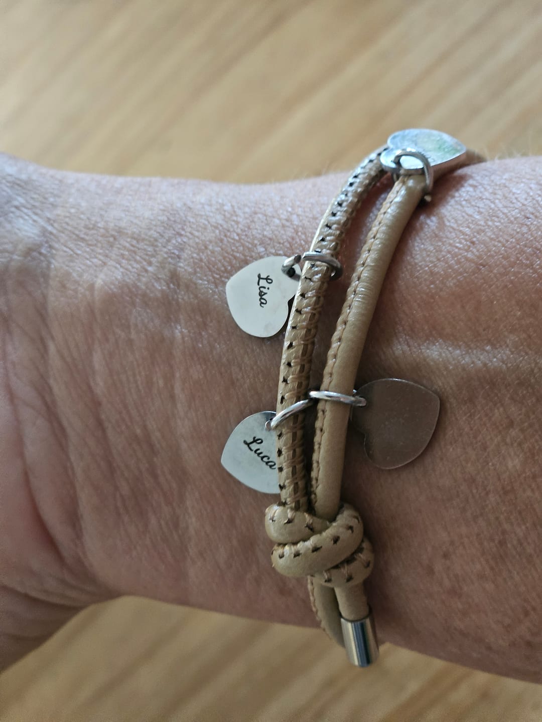 Customer photo review of Freunde - Individuelles Lederarmband