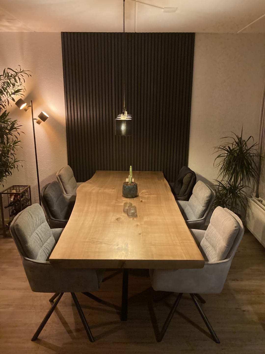 Customer photo review of AkuPanel Zwart Eiken-Hout-240cmx60cm