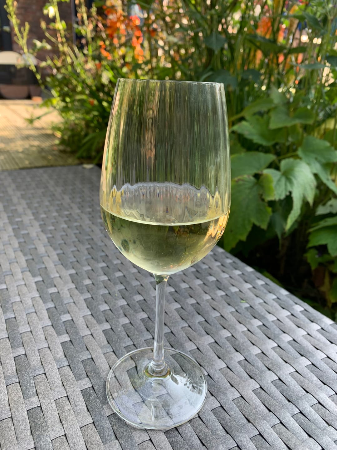 Customer photo review of Galway Crystal Erne Wine Set