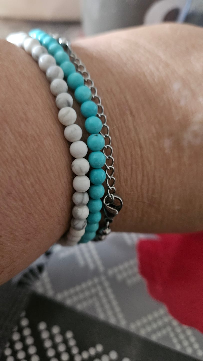 Customer photo review of Bracelet Fin en Pierres Naturelles de 4mm