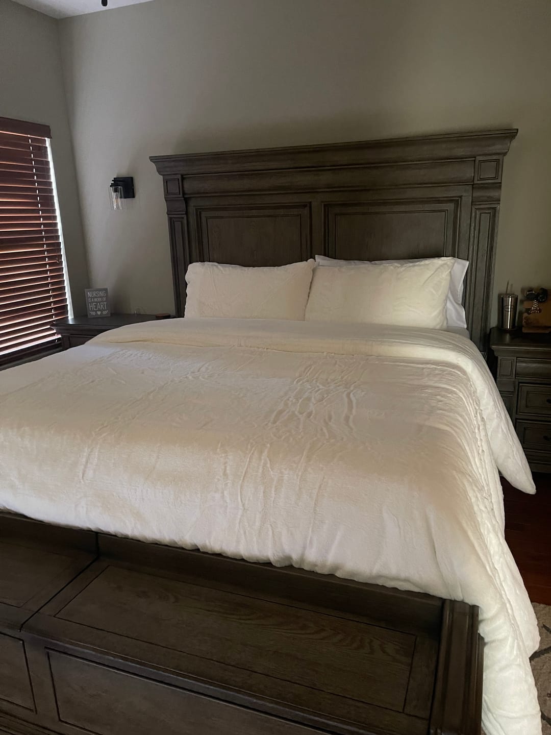 Customer photo review of CYRA Long Velvet Bedding Set