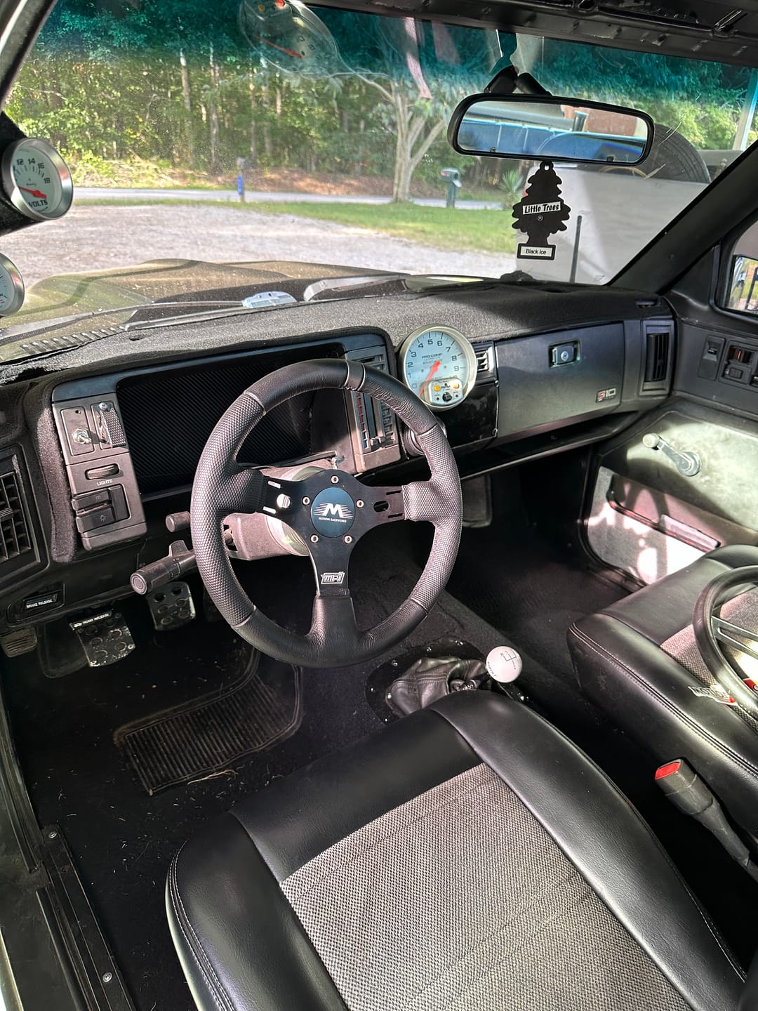 Customer photo review of Motion Raceworks MPI Race Steering Wheel All Black MPI-DRG-R513-BLK
