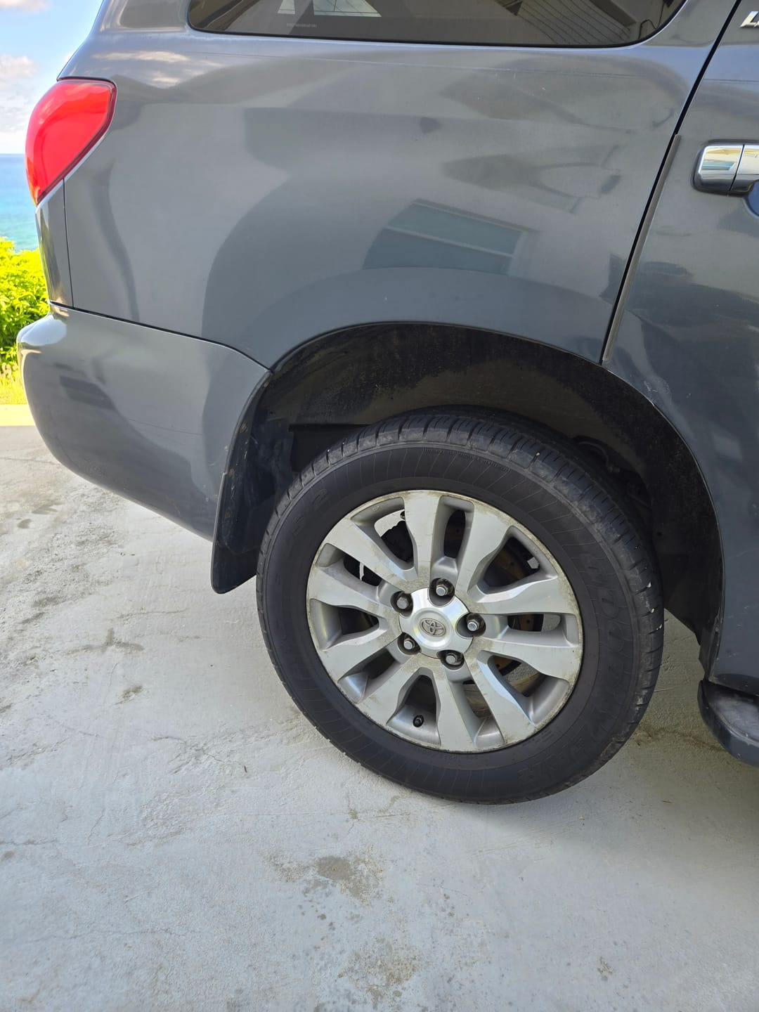Customer photo review of 2008-2022 Toyota Sequoia Rear Air Suspension Conversion/Delete Kit (TR3RB)
