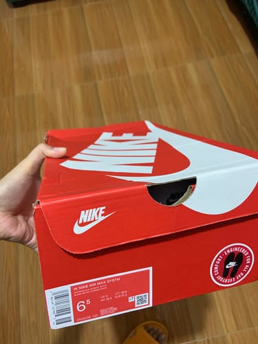 Customer photo review of Nike Women's Air Max SYSTM