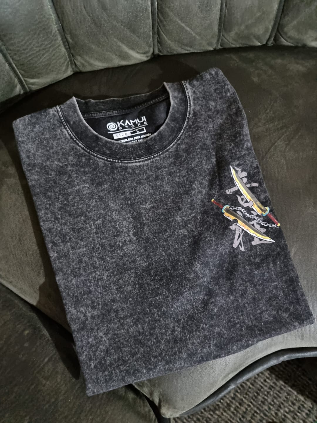 Customer photo review of Camisa Tengen Uzui ACID WASH - Kimetsu no Yaiba