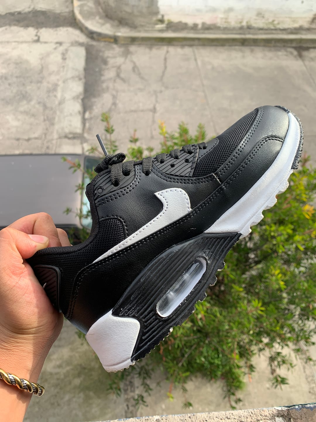 Customer photo review of Tenis Max 90 Oxford Negro Blanco