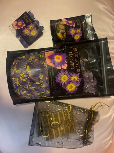 Customer photo review of Blue Lotus Flower Pre Rolls