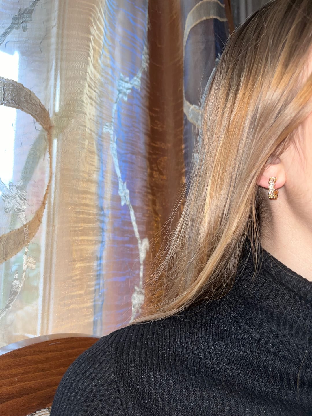 Customer photo review of Noemi Ohrstecker | 18K vergoldet