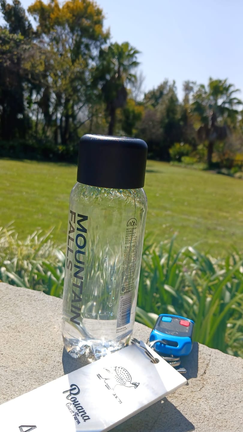 Customer photo review of 330ml Still Mineral Water- Pack of 24