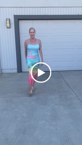 Customer video review of Dreamy Dreamy Sequin Unique Floral Gradient Print Slit Stretch Maxi Dress