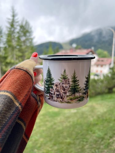 Recensione con foto di un cliente su Foresta 🐻 🐺 - Tazza in metallo smaltato