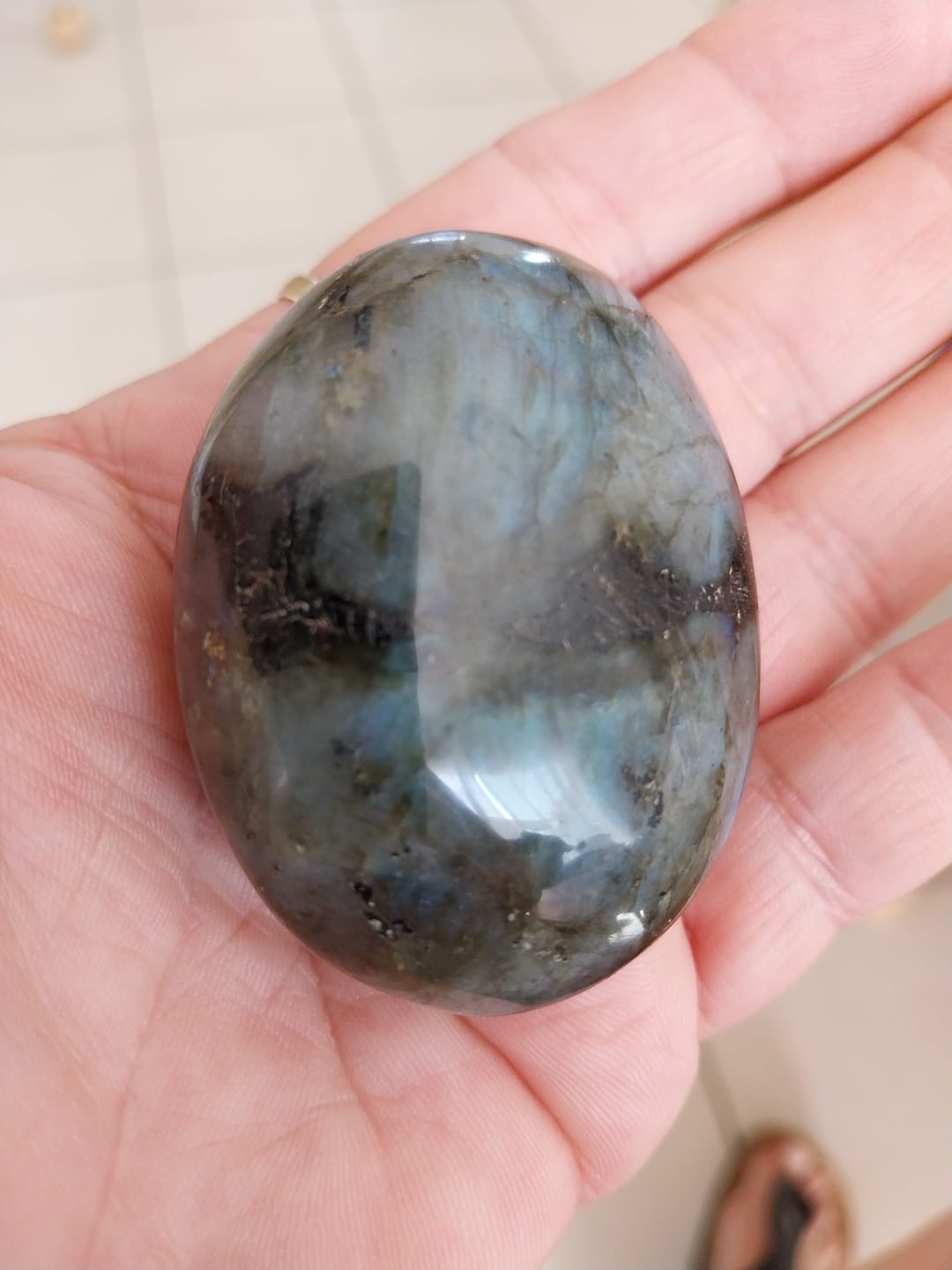 Customer photo review of Galet en Labradorite de Madagascar - Protection