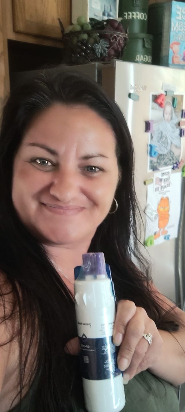 Customer photo review of Refrigerator Water Filter Compatible With W10295370, EDR1RXD1, Filter 1 Made by Gacierfresh
