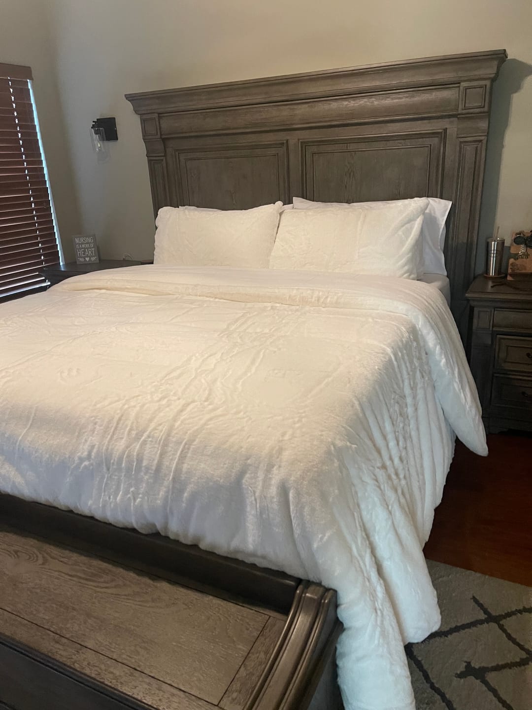 Customer photo review of CYRA Long Velvet Bedding Set