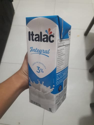 Customer photo review of Leite Integral 1Lt. 12 unidades