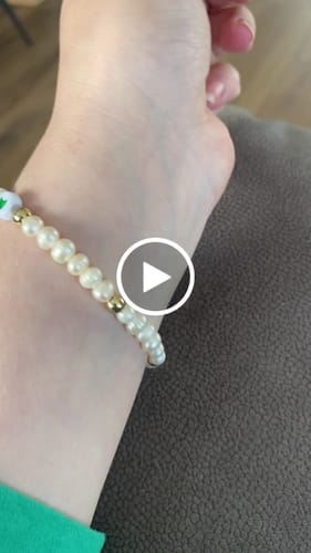 Customer video review of Custom Pearl Friendship Bracelet- Multicoloured