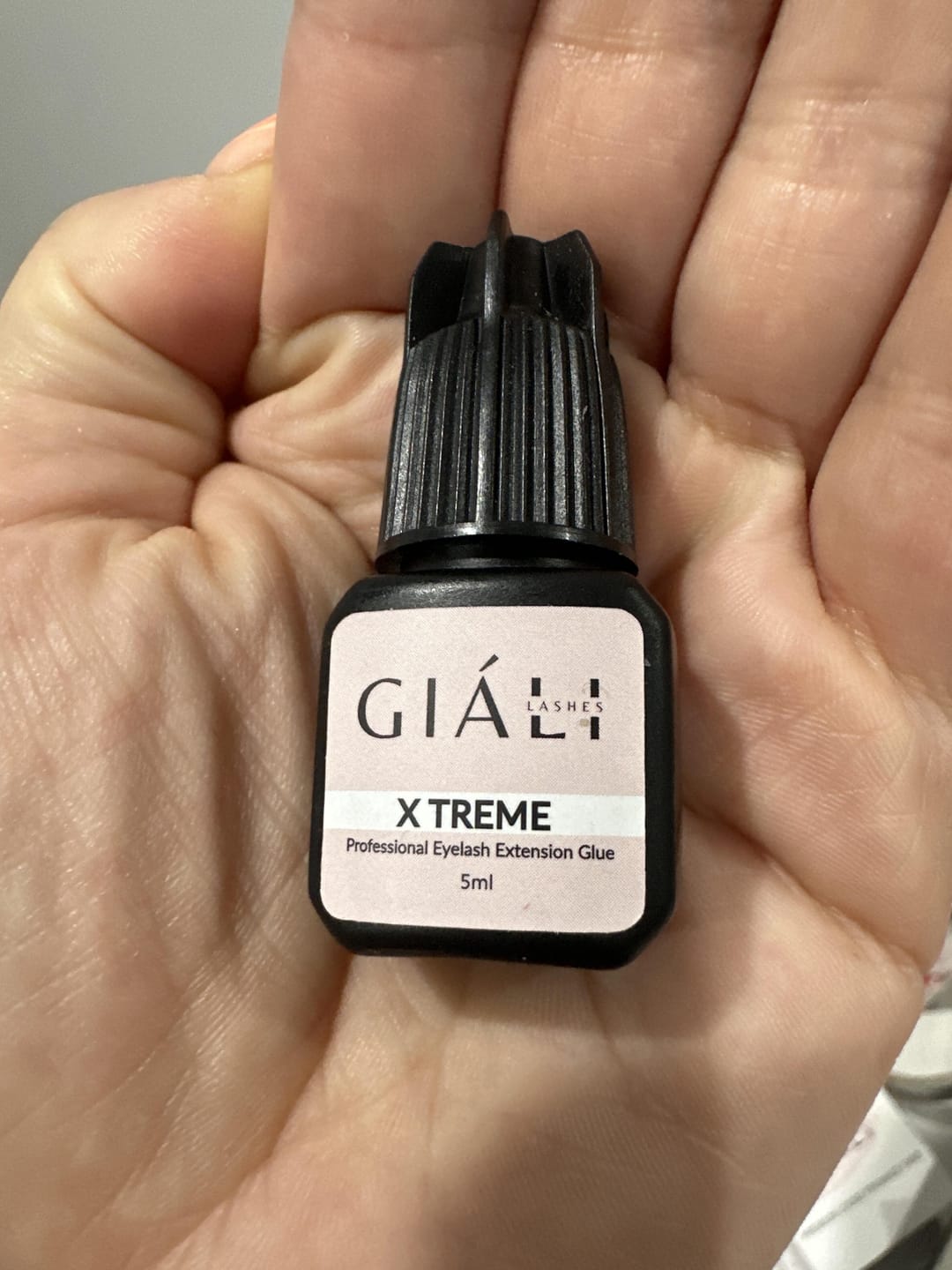 Customer photo review of Giali Lashes X TREME 0.5 Second Eyelash Extension Adhesive