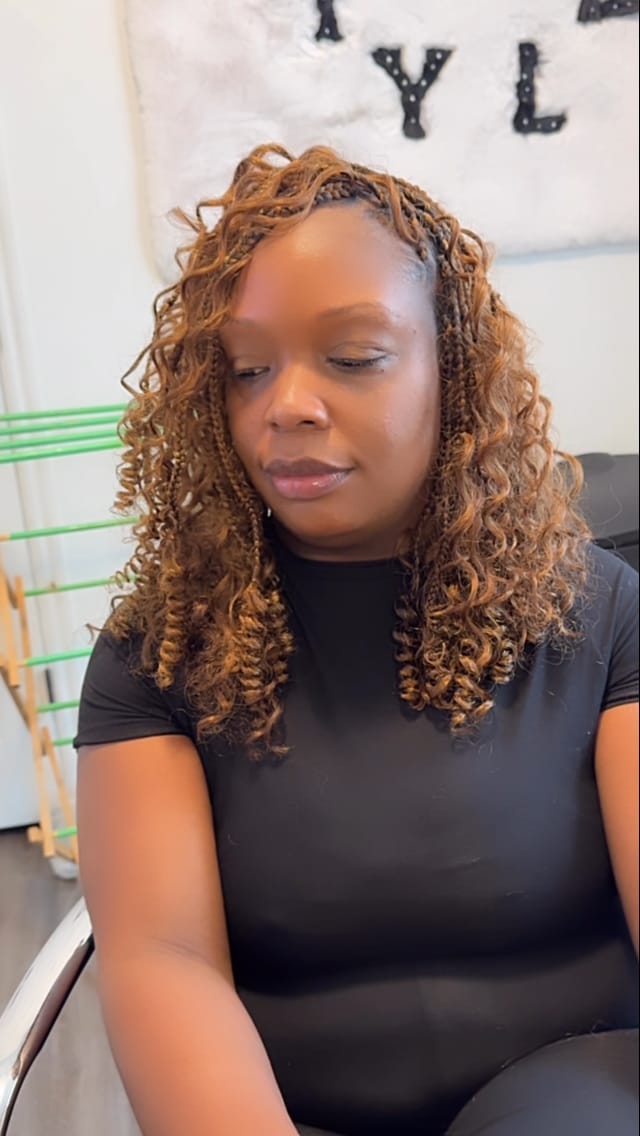 Customer photo review of #4/#30 Piano Color Deep Wave Bulk Hair Extensions for Braiding