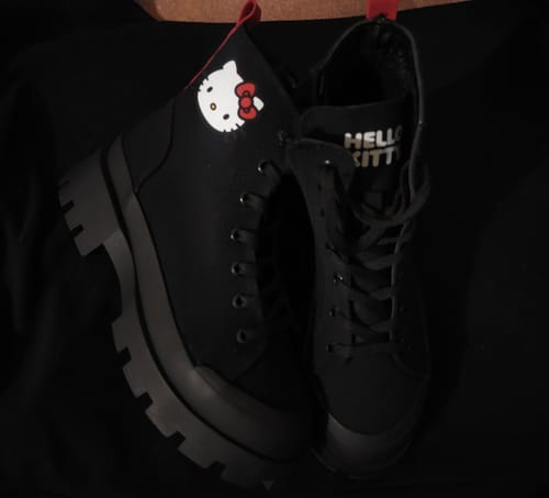 Customer photo review of HK Black Vines