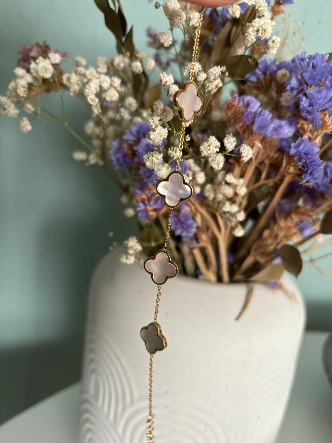 Customer photo review of Clover Perlmutt Armband | 18K vergoldet