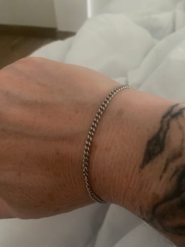 Customer photo review of FabuLove Permanent Bracelet Kit