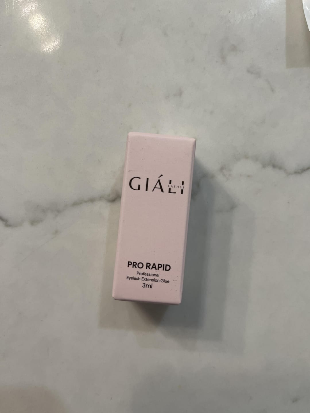 Customer photo review of Giáli Lashes Pro Rapid 0.5-1 Second Professional Eyelash Extension Adhesive
