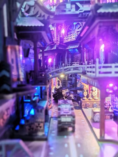 Customer photo review of Cyber City DIY Book Nook Kit