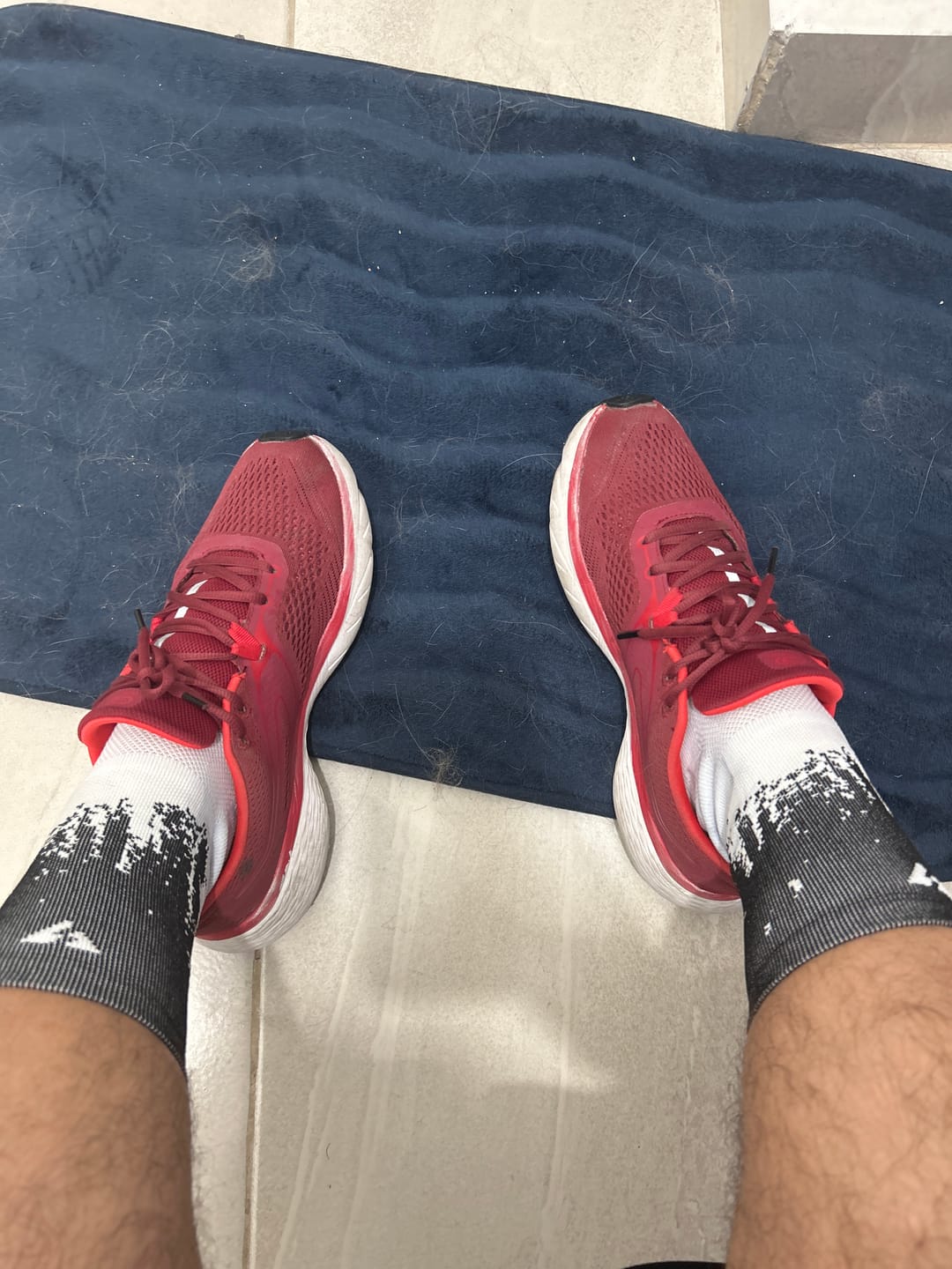 Customer photo review of Neptuno Blancas Negras Cortas